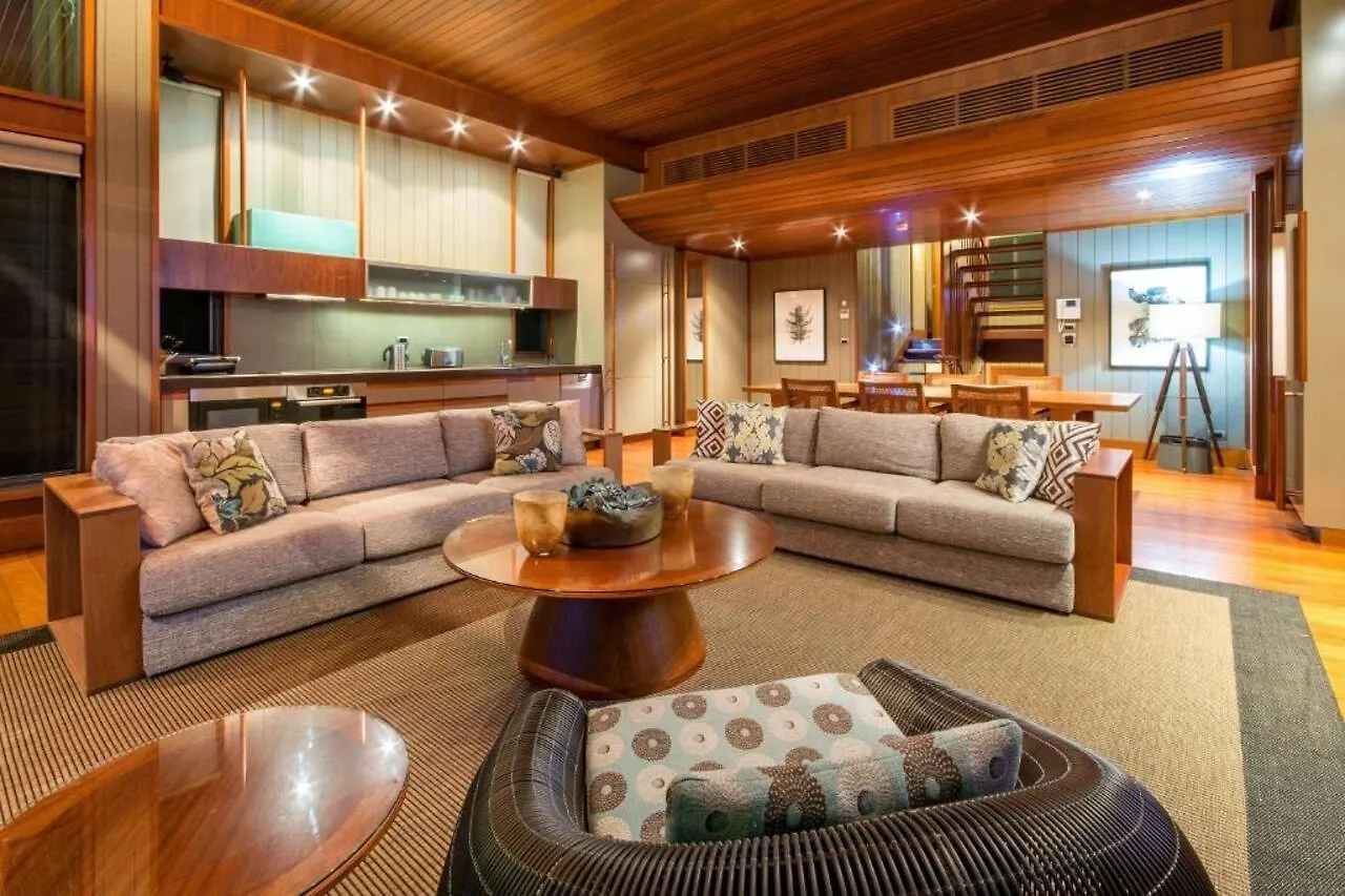 Hamilton Island Yacht Club Villas Hotel